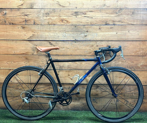 From Between 30v 28inch 51cm