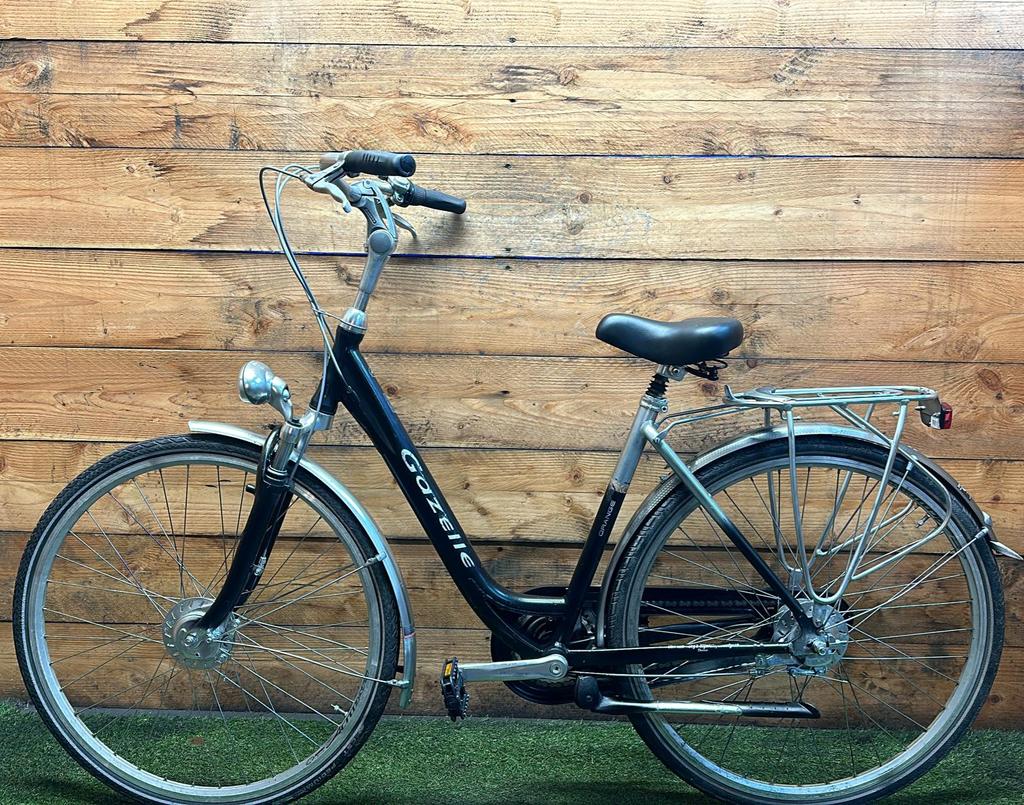 Gazelle Orange 7v 28inch 50cm