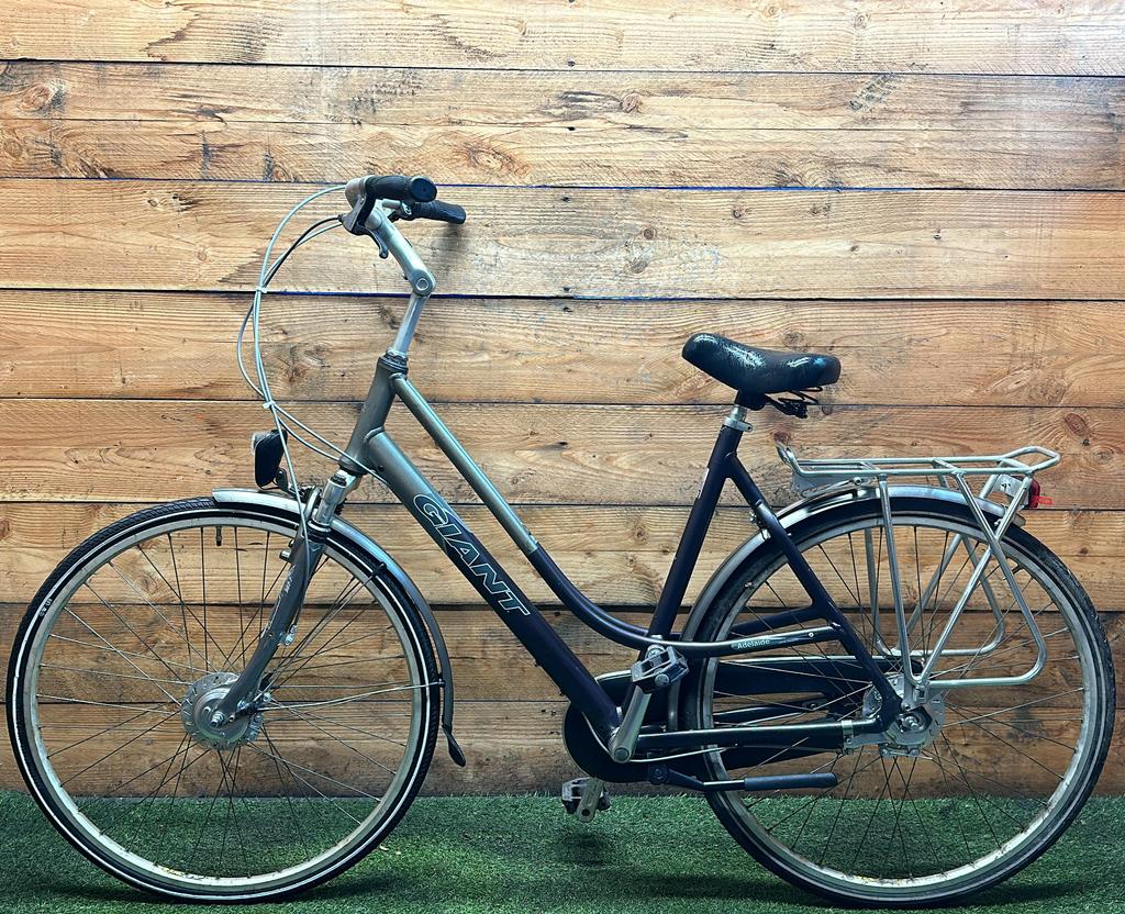 Giant Adelaide 7v 28inch 57cm