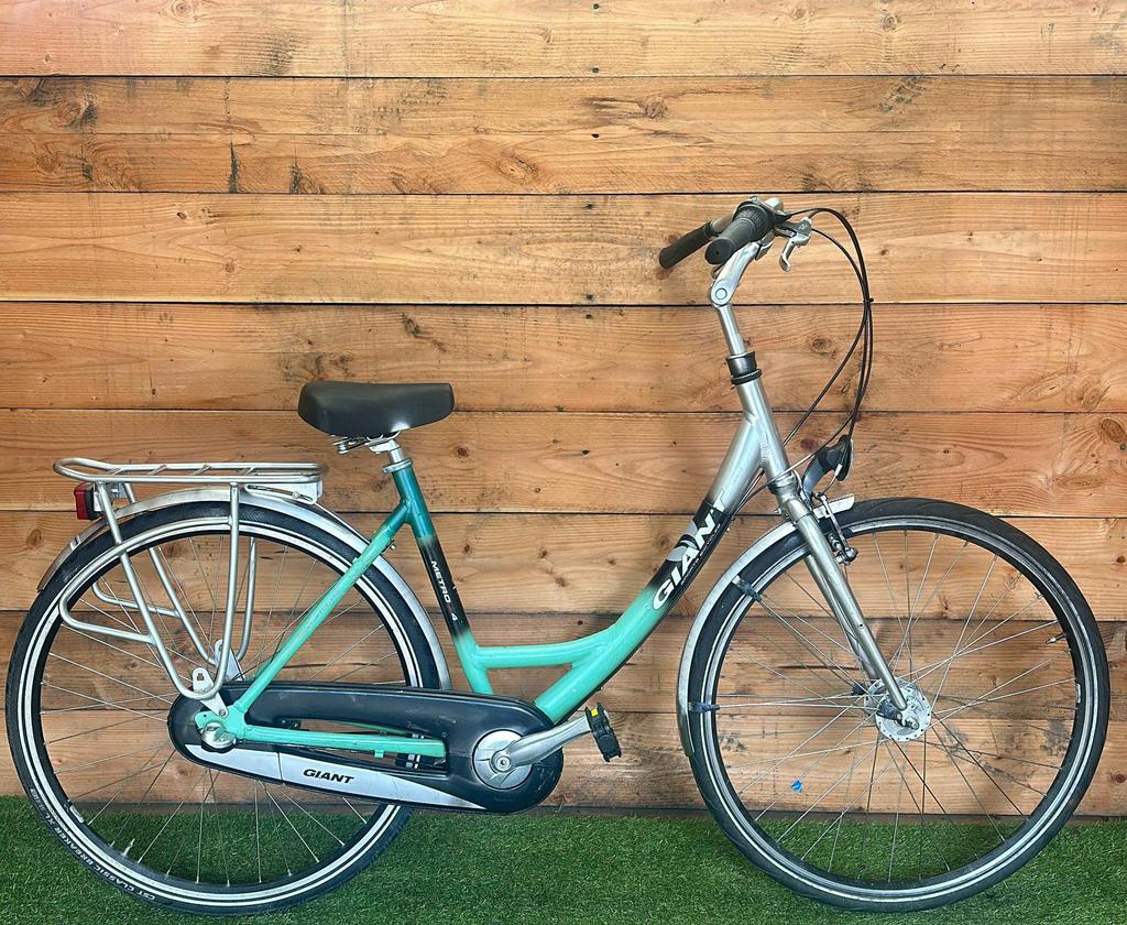 Giant Metro CS4 3v 28inch 50cm