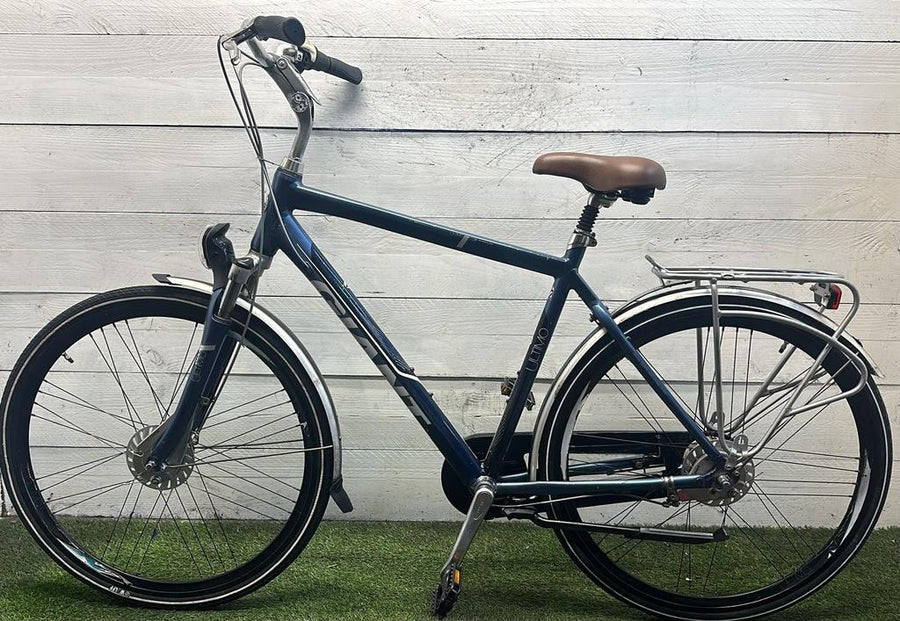 Giant ultimo v8 cm55 inch28