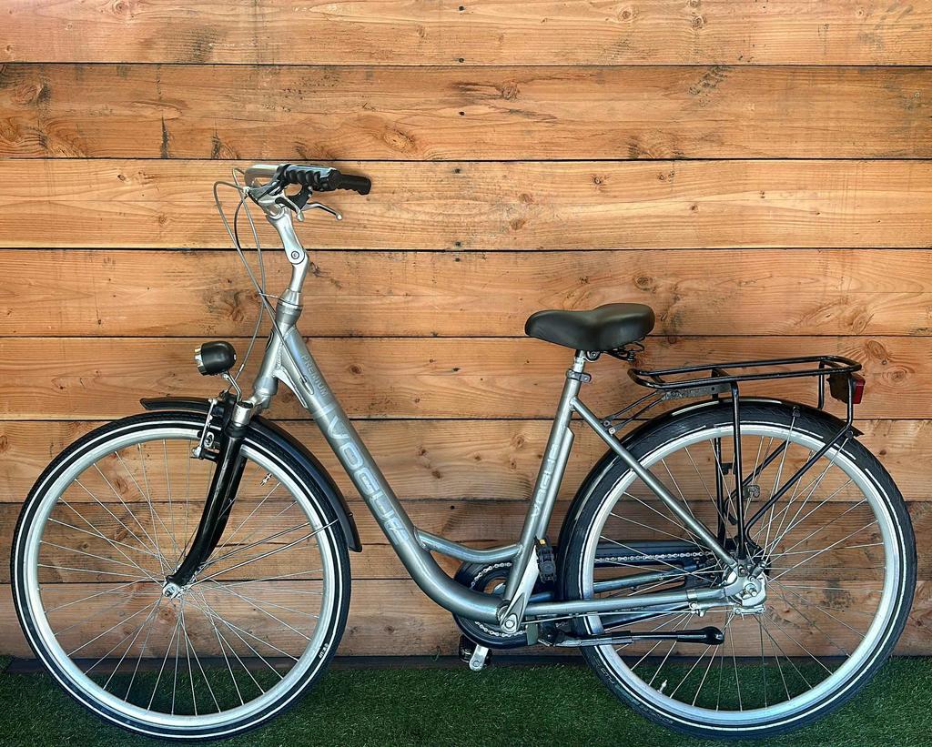 Vogue Premium 3v 28inch 52cm